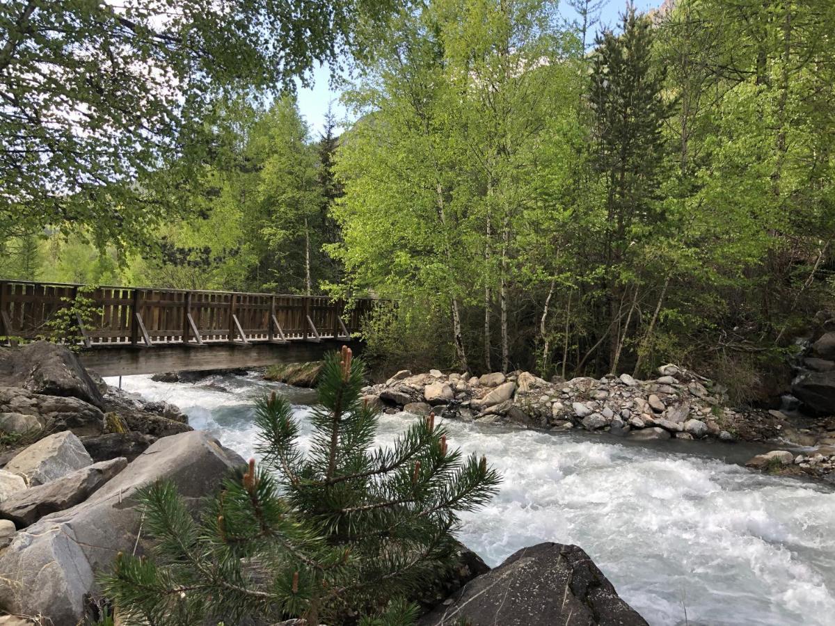 Le Chal Heureux Bel Appartement Dans Vieille Ferme De Montagne Renovee Les Orres Eksteriør bilde